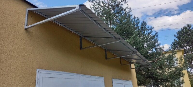 2023 Nadstreseni garazovych vrat